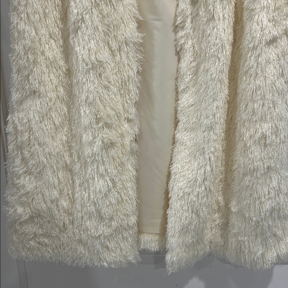 NWT Sail To Sable Faux Fur Eyelash Cream Sleeveless Cardigan Sweater Vest - S - Picture 4 of 9